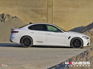 Alfa Romeo Giulia Trunk Spoiler - Fiberglass - Stile Italia Alfa Romeo Giulia Trunk Spoiler - Fiberglass - Stile Italia